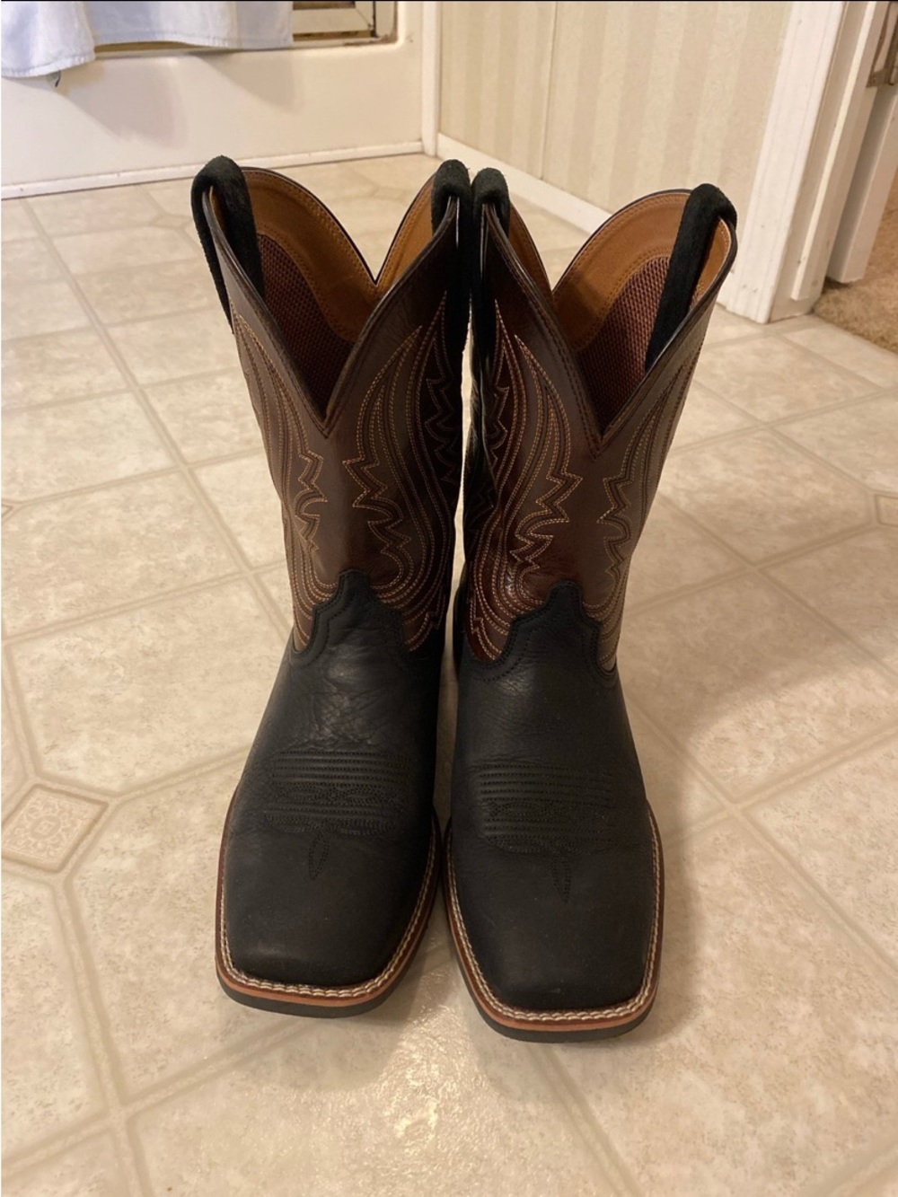 Men's Ariat Two-Tone Boots